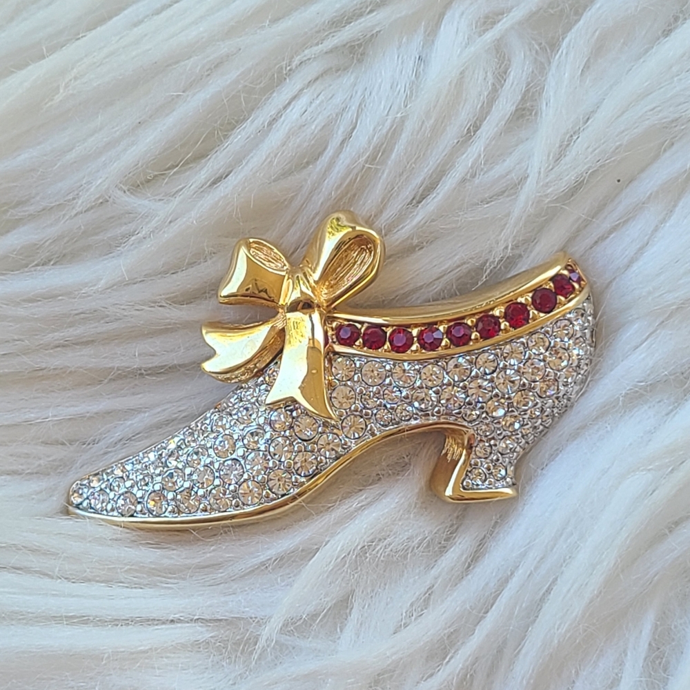 Swarovski Shoe Brooch with Red Crystals- Excellent Condition